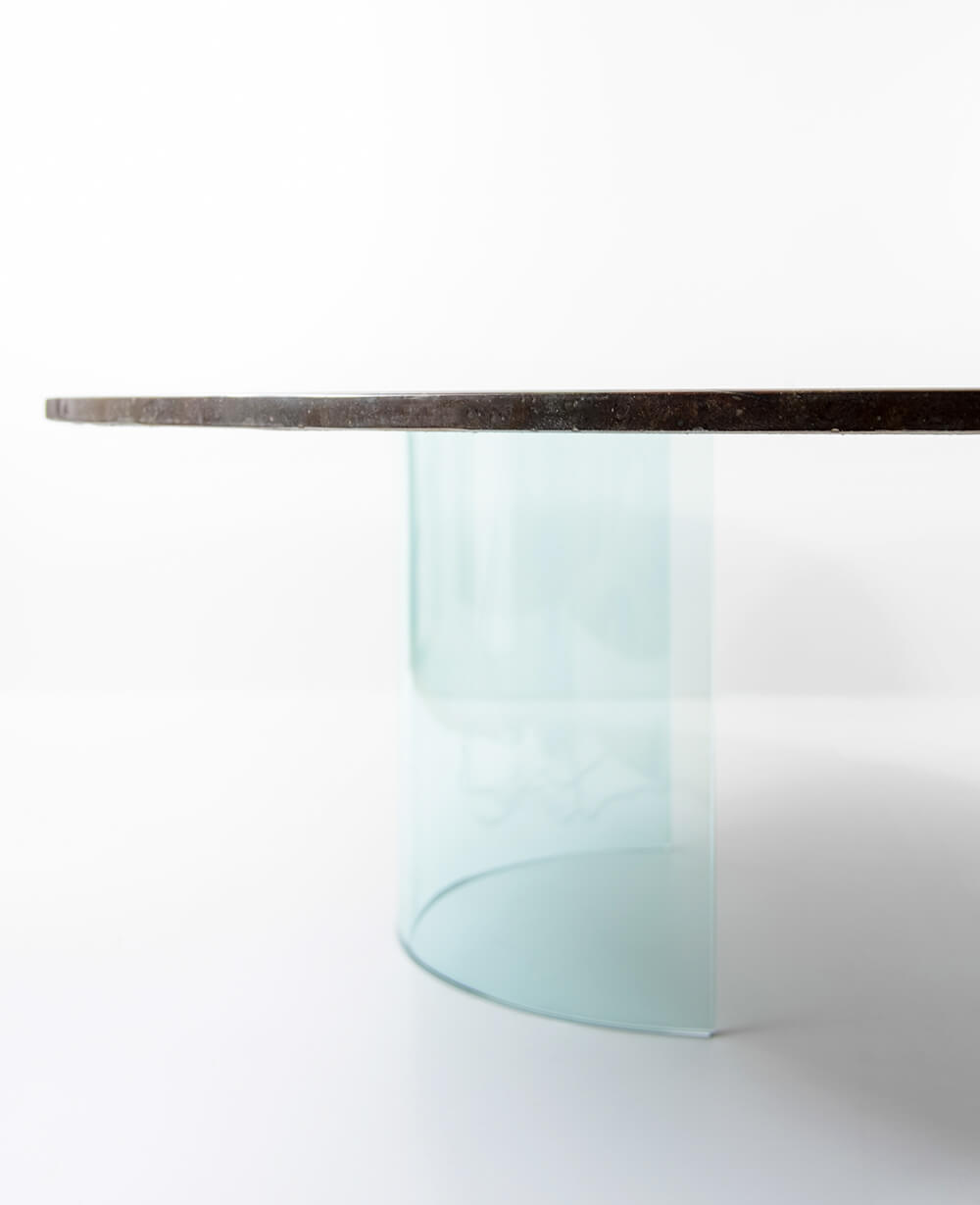 A stunning hand-crafted fossil marble and quartz round tabletop for sale for luxury dining measuring 1.3 meters